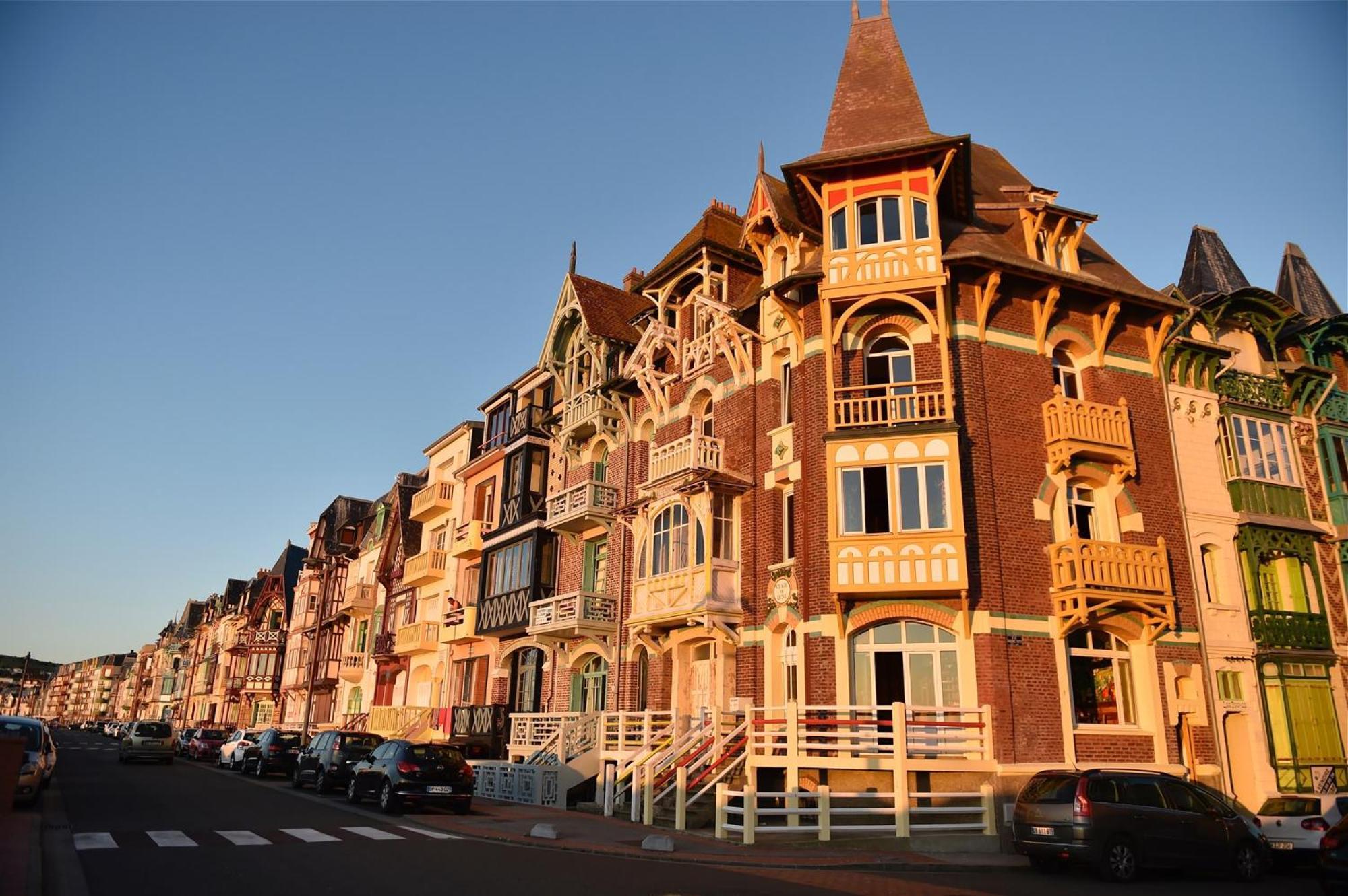 Idealement Situe "Le Studio" Les Locations Isahora Sont Aussi A 2 Pas Du Chateau D'Eu, Des Falaises Du Treport, De Mers Les Bains Et Aux Portes De La Baie De Somme อู  ภายนอก รูปภาพ