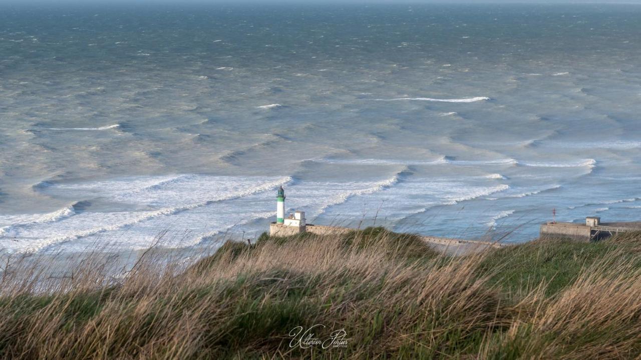 Idealement Situe "Le Studio" Les Locations Isahora Sont Aussi A 2 Pas Du Chateau D'Eu, Des Falaises Du Treport, De Mers Les Bains Et Aux Portes De La Baie De Somme อู  ภายนอก รูปภาพ